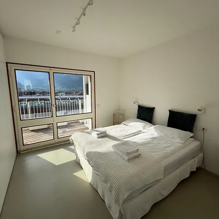 Absolute View Apartment *