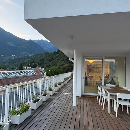 Absolute View Apartment *